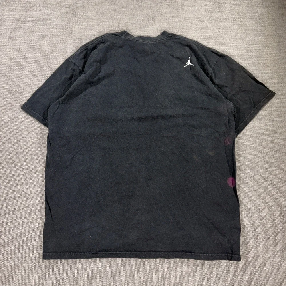 Jordan T-Shirt Mens Large Black Fair Distressed Jumpman Logo V-Stitch Tee